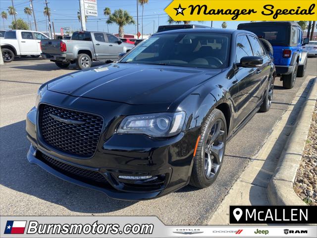 2022 Chrysler 300 Touring L