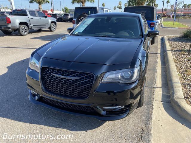 2022 Chrysler 300 Touring L