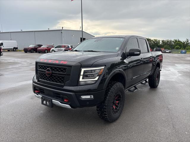2023 Nissan TITAN Crew Cab PRO-4X 4x4