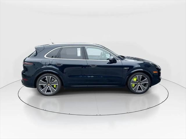 2023 Porsche Cayenne E-Hybrid Turbo S