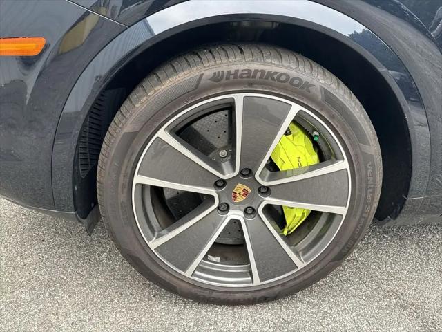 2023 Porsche Cayenne E-Hybrid Turbo S