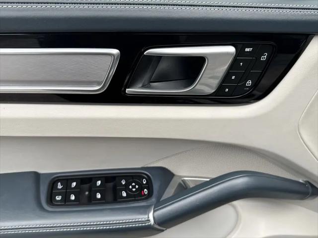 2023 Porsche Cayenne E-Hybrid Turbo S