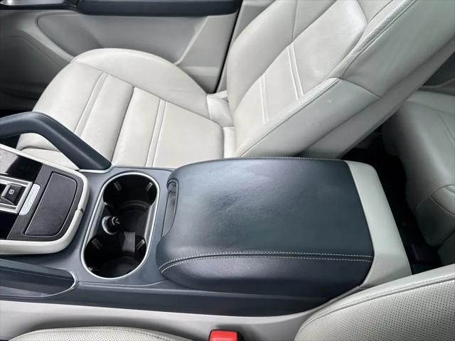 2023 Porsche Cayenne E-Hybrid Turbo S