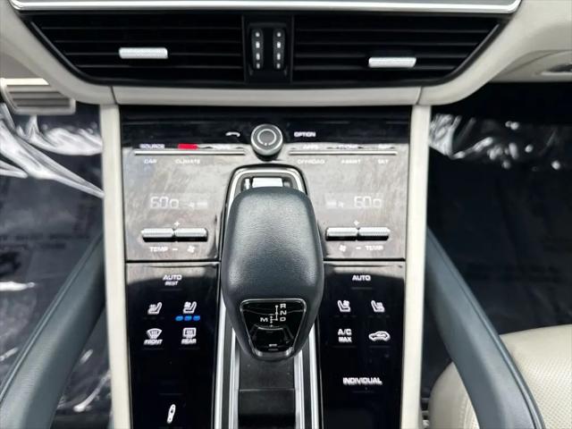 2023 Porsche Cayenne E-Hybrid Turbo S