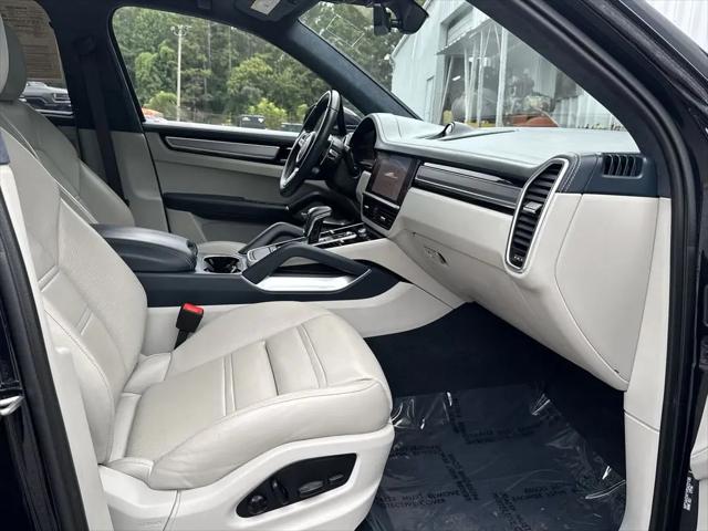 2023 Porsche Cayenne E-Hybrid Turbo S