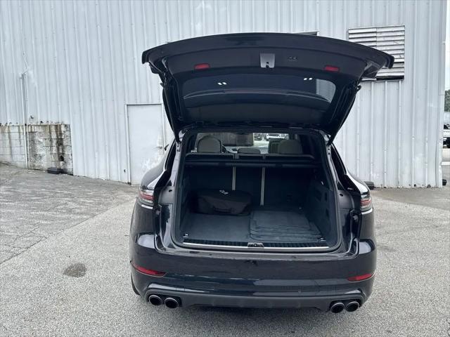 2023 Porsche Cayenne E-Hybrid Turbo S