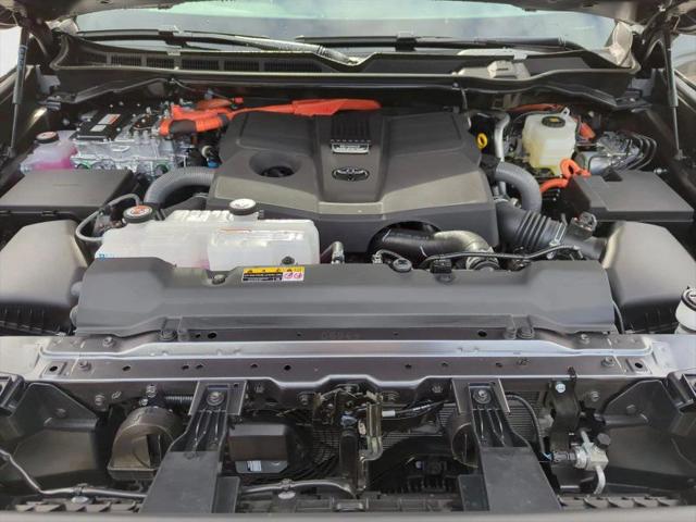 2025 Toyota Tundra Platinum Hybrid CrewMax 5.5' Bed
