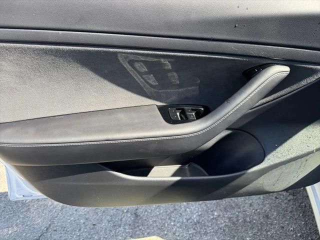 2020 Tesla Model 3 Standard Range Rear-Wheel Drive
