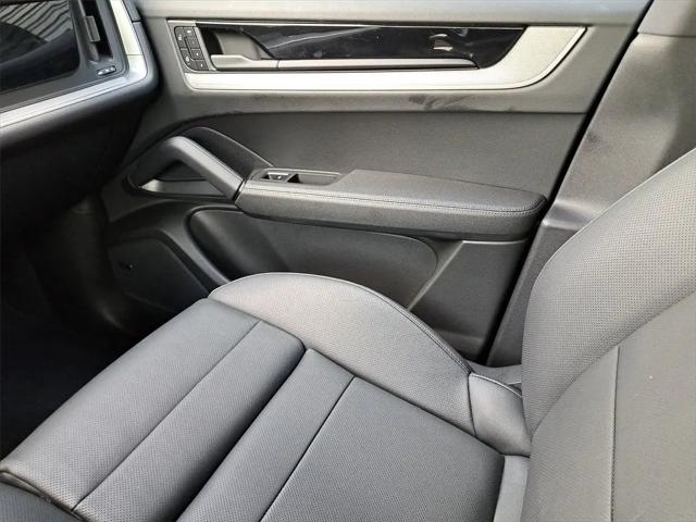 2025 Porsche Cayenne Cayenne