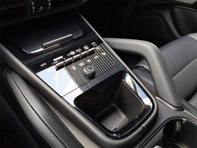 2025 Porsche Cayenne Cayenne