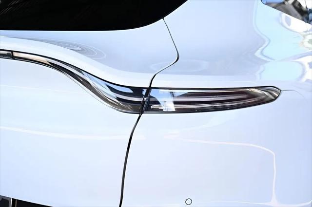 2021 Aston Martin DBX Standard