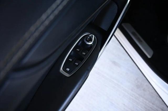 2021 Aston Martin DBX Standard