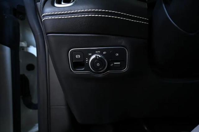 2021 Aston Martin DBX Standard