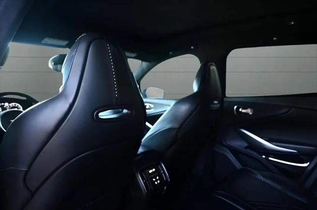 2021 Aston Martin DBX Standard