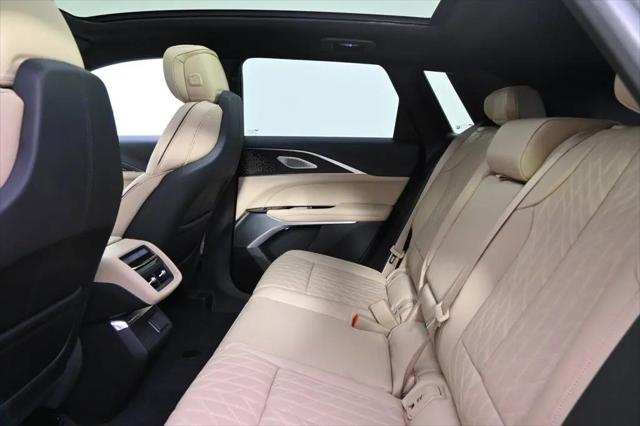 2025 Cadillac iQ Sport w/1SK