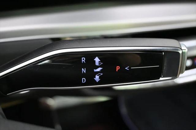 2025 Cadillac iQ Sport w/1SK