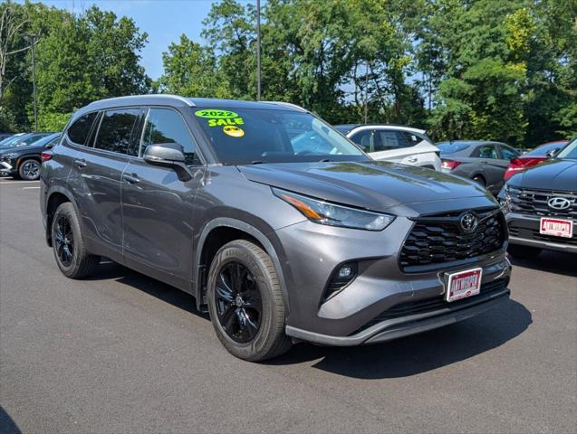 2022 Toyota Highlander XLE 2022 Toyota Highlander XLE