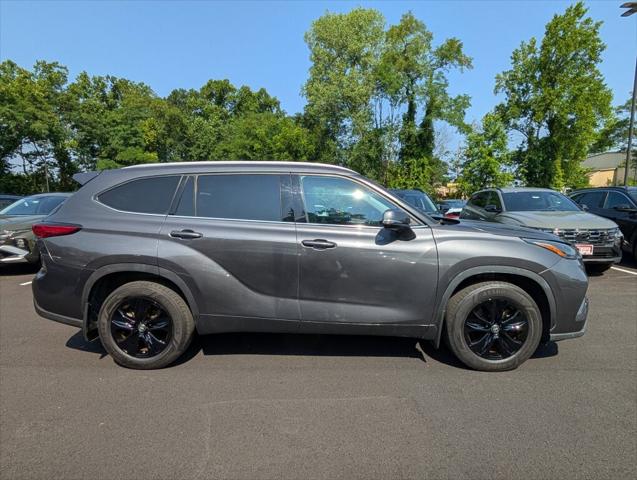 2022 Toyota Highlander XLE 2022 Toyota Highlander XLE