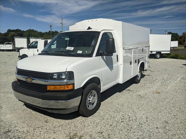 2025 Chevrolet Express Cutaway Work Van