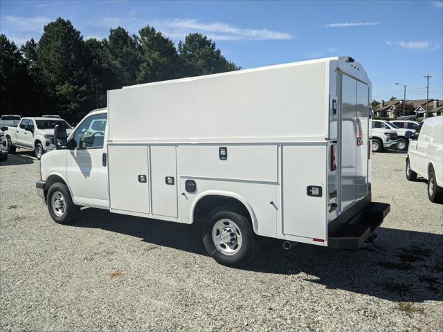2025 Chevrolet Express Cutaway Work Van