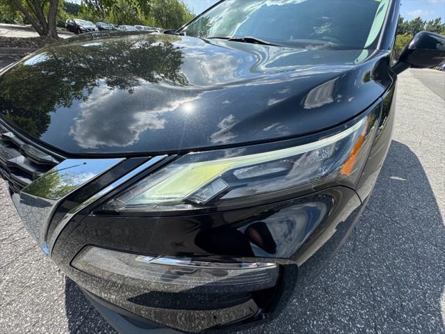 2021 Nissan Rogue SV FWD