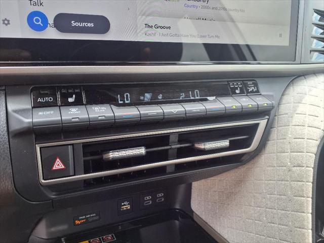 2025 Toyota Camry XLE AWD