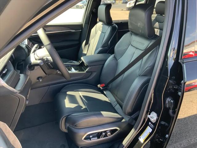 2025 Jeep Grand Cherokee Overland 4x4