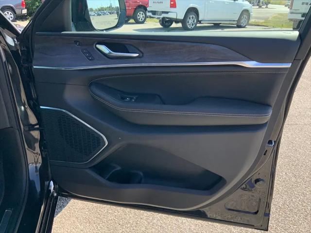 2025 Jeep Grand Cherokee Overland 4x4