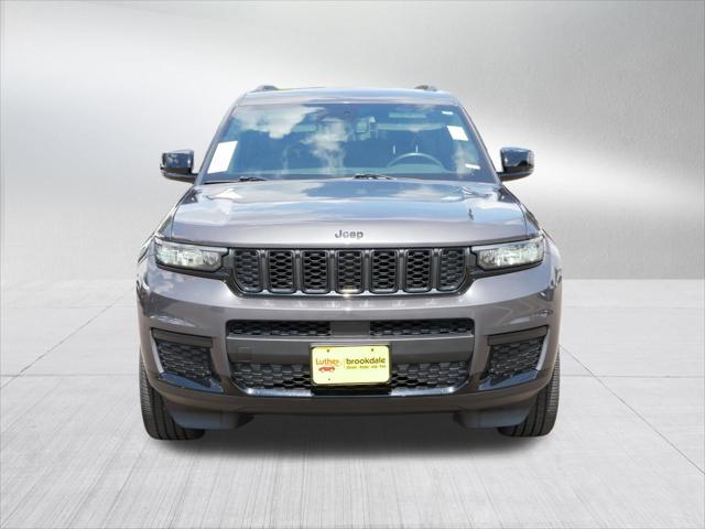 2022 Jeep Grand Cherokee L Altitude 4x4 2022 Jeep Grand Cherokee L Altitude 4x4