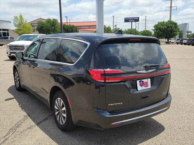2024 Chrysler Pacifica Hybrid Select