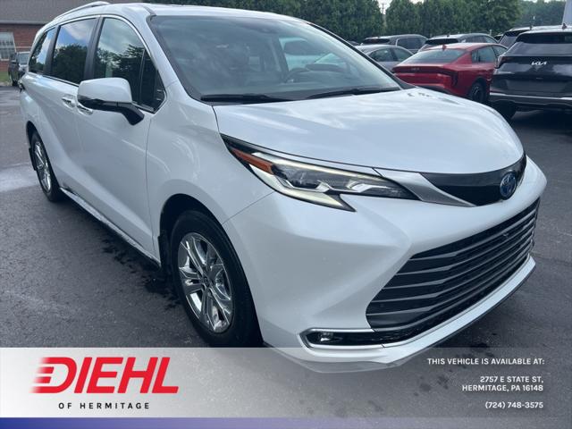 2023 Toyota Sienna Platinum