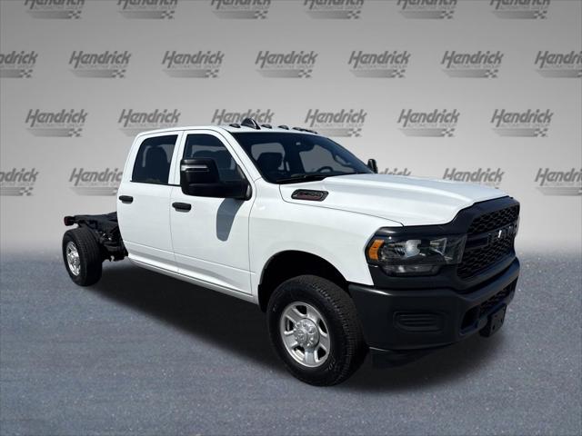 2024 RAM Ram 3500 Chassis Cab RAM 3500 TRADESMAN CREW CAB CHASSIS 4X4 60 CA