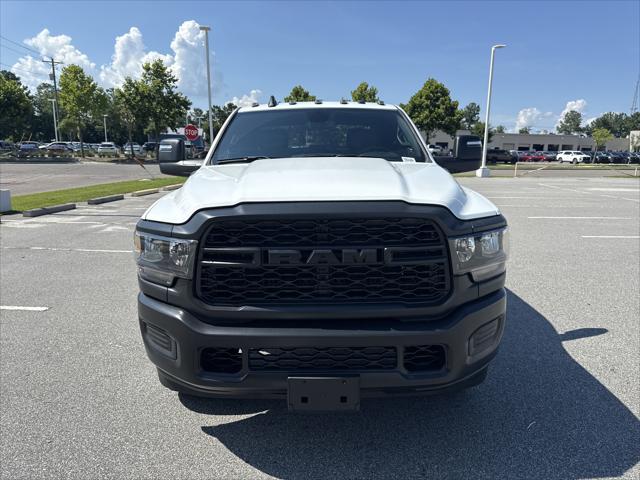 2024 RAM Ram 3500 Chassis Cab RAM 3500 TRADESMAN CREW CAB CHASSIS 4X4 60 CA