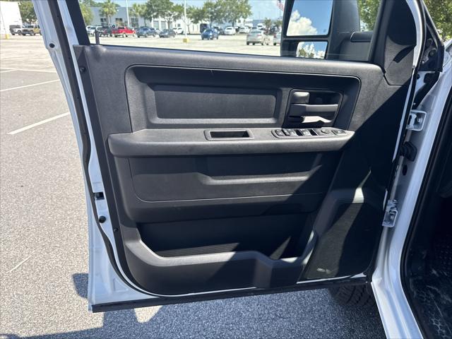 2024 Ram 3500 Chassis Cab Tradesman/SLT/Laramie/Limited