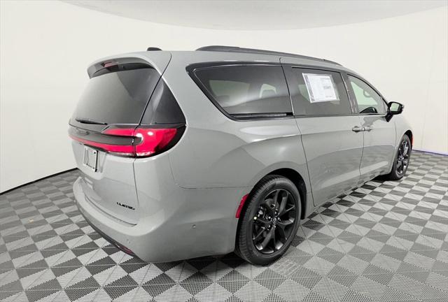 2025 Chrysler Pacifica PACIFICA LIMITED