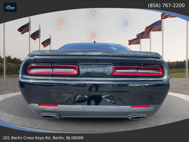 2017 Dodge Challenger SXT