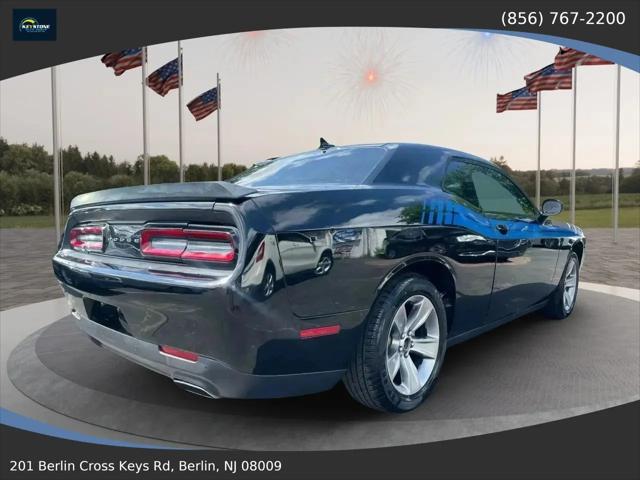 2017 Dodge Challenger SXT