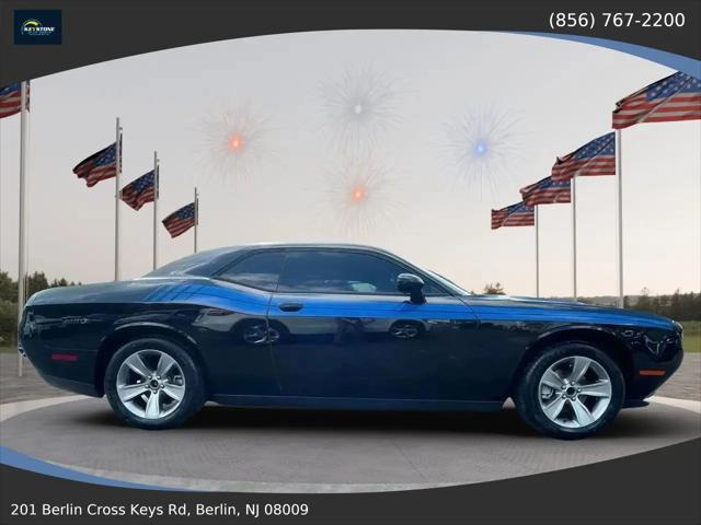 2017 Dodge Challenger SXT