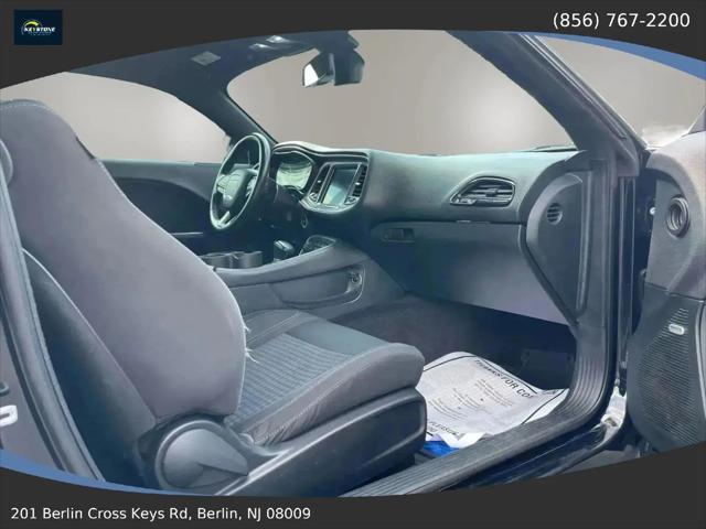 2017 Dodge Challenger SXT