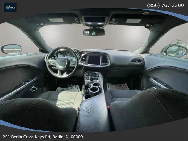 2017 Dodge Challenger SXT