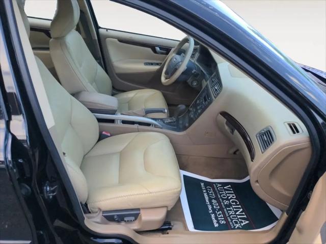 2002 Volvo V70 XC