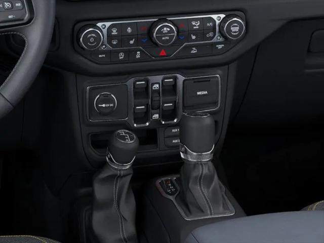 2025 Jeep Wrangler 4-Door Summit 4x4