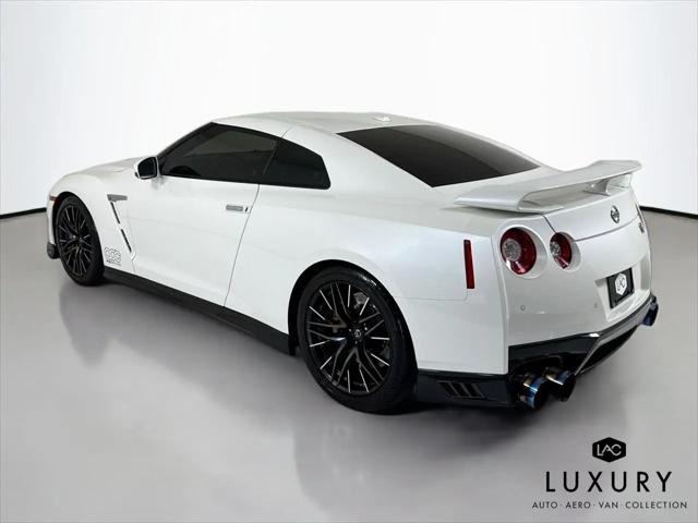 2020 Nissan GT-R Premium Dual-clutch 6-Speed Transmission