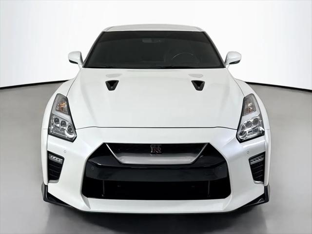 2020 Nissan GT-R Premium Dual-clutch 6-Speed Transmission