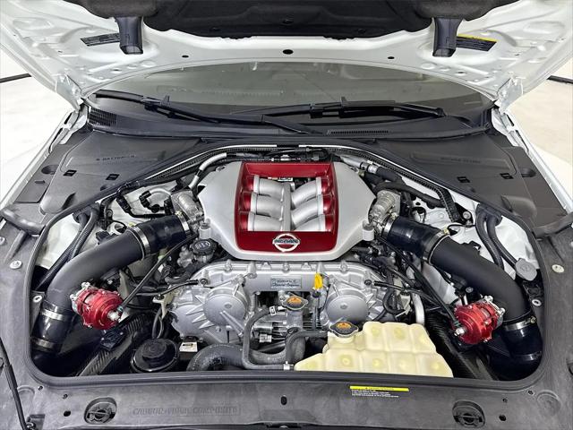 2020 Nissan GT-R Premium Dual-clutch 6-Speed Transmission