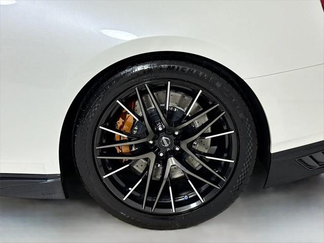 2020 Nissan GT-R Premium Dual-clutch 6-Speed Transmission