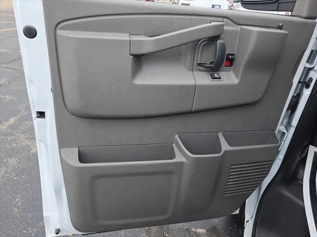 2025 Chevrolet Express Cargo Van RWD 2500 Regular Wheelbase WT