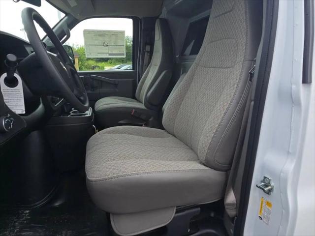 2025 Chevrolet Express Cargo Van RWD 2500 Regular Wheelbase WT
