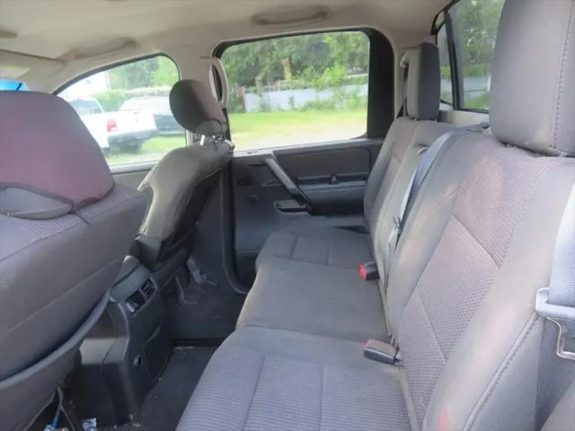 2012 Nissan Titan SV