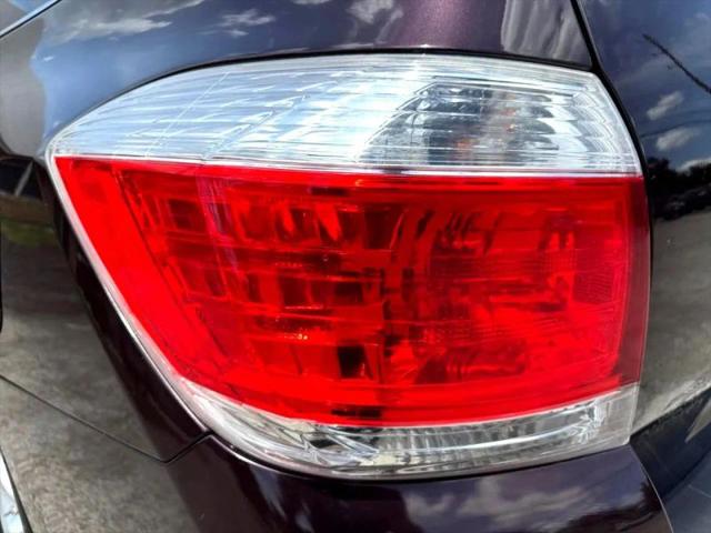 2011 Toyota Highlander Base